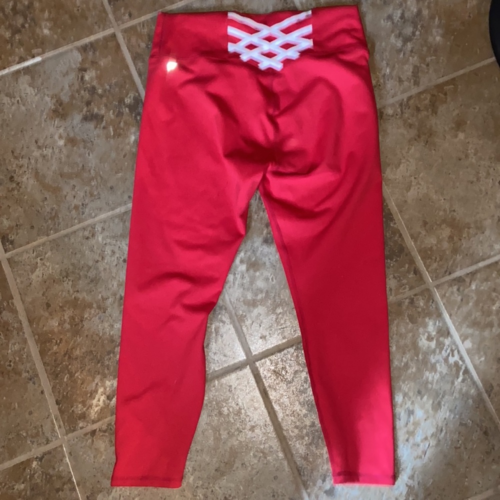 NEW Fabletics Powerhold - Picture 2 of 4